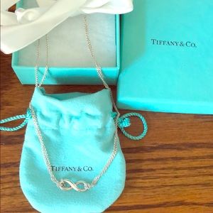 Tiffany’s infinity pendent necklace
